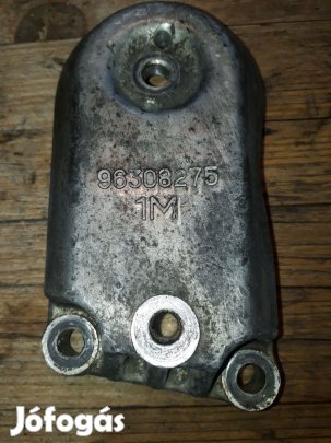 Daewoo Nubira Motortartó Bak