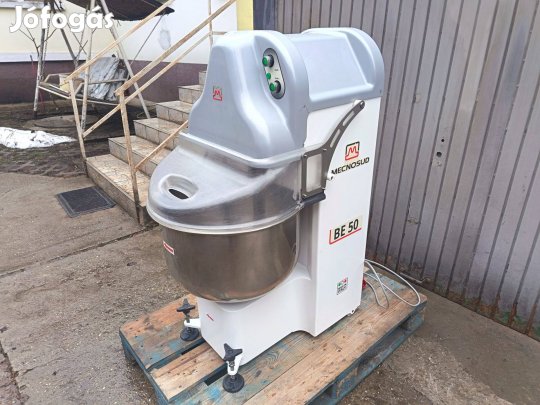 Dagasztógép kétkaros 45 kg tészta kapacitás Típus BE50PM dagasztó