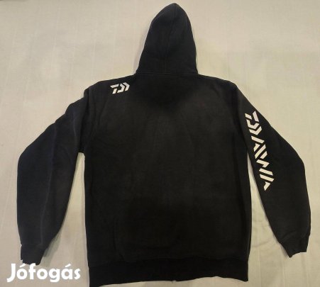Daiwa kapucnis pulóver kitűnő állapotban eladó