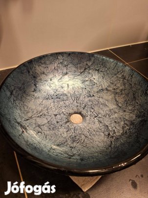 Dallas/Columbo stílusú mosdó