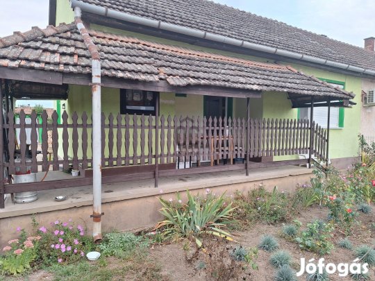 Dalmandi eladó tégla sorház