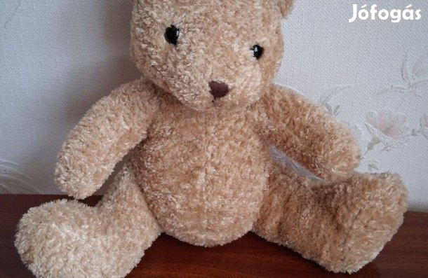 Damart plüss ülő maci (24 cm)