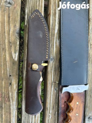 Damaszkolt vadászkés valódi agancs markolattal