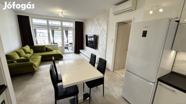 Damjanich lakóparkban Exkluzív Penthouse liftes lakás eladó