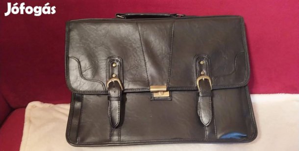 Daniel Ray akta táska