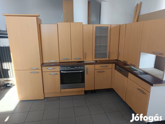 Danküchen extra masszív konyhabútor Bosch)Miele gépekkel!