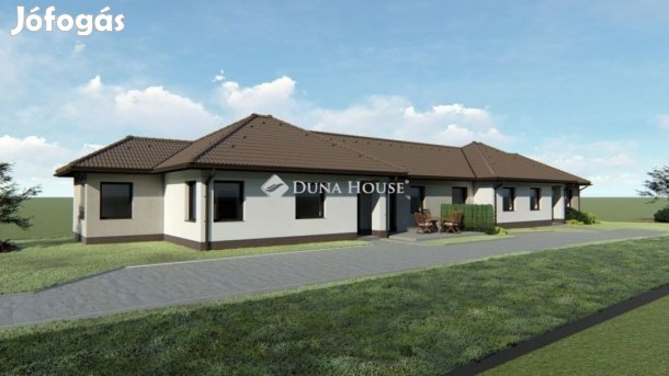 Dánszentmiklósi 80 nm-es ház eladó
