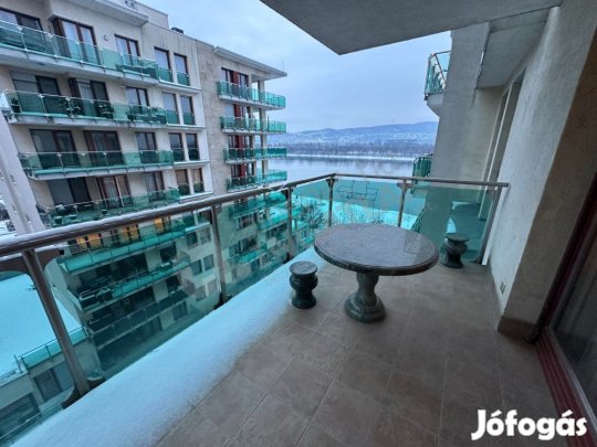 Danubius utcában három hálószobás lakás kiadó