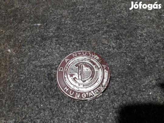 Danuvia benzintank embléma