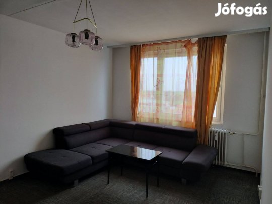 Darabos utca, Plaza mellett másfél szobás lakás kiadó