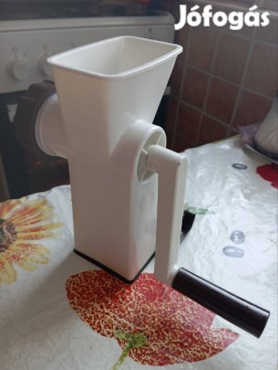 Daráló.Kisméretű.Kemeny műanyag.