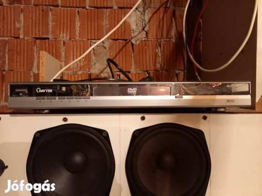 Daytek DVD-játszó + távirányító + leírás