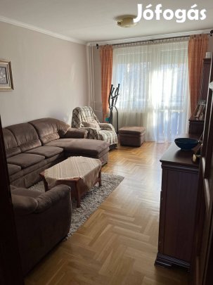 Db.Kishegyesi u. szépen felújított,68nm,3szobás,1 emeleti lakás