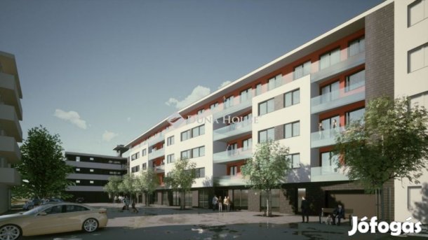 Debrecen Belvárosában, újépítésű társasházi lakás