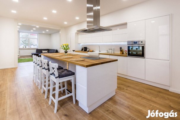 Debrecen Óvárosában eladó családi ház!