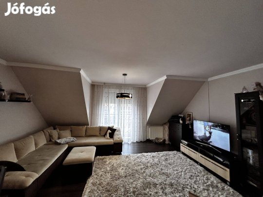 Debrecen Széchenyi kert, 4 szobás, belső kétszintes lakás garázzsal