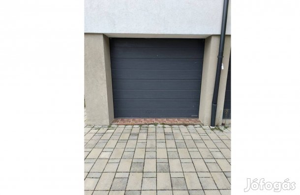 Debrecen Zöld Híd lakóparkban Garázs Eladó