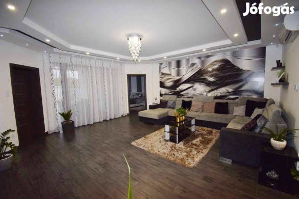 Debrecen, Alsójózsa, csendes utcájában,földszintes, 127nm-es,nappali+