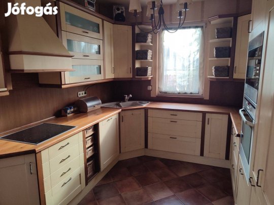 Debrecen, Csigekert, Bölcs utcai családi sorház kerttel eladó