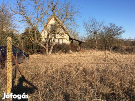 Debrecen, Dombos külterületén eladó zártkerti ingatlan