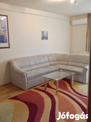 Debrecen, Egyetem közeli lakás eladó!