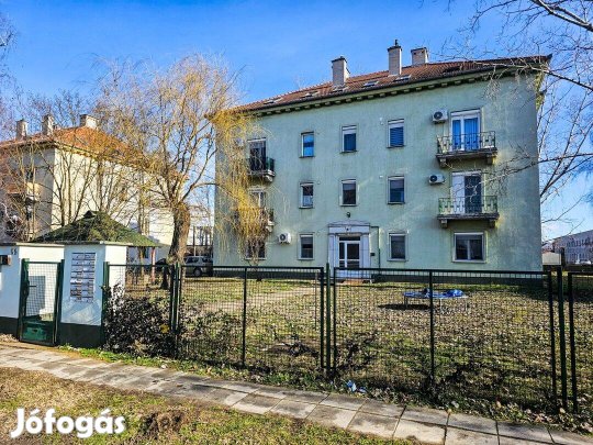 Debrecen, Epreskertben, zárt udvarban lévő, földszintes lakás eladó