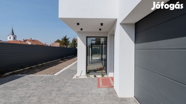Debrecen, Józsa, Alsójózsa újépítésű családi ház eladó