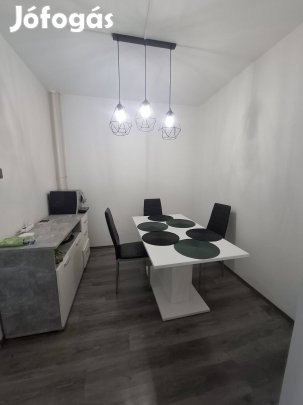 Debrecen, Sestakert 60 m-es, 2 szobás panel társasházi lakás