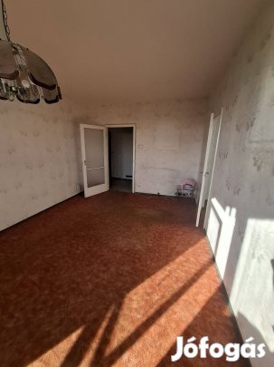 Debrecen, Tócóskert Derék utcán 1+2 szobás, erkélyes lakás eladó!