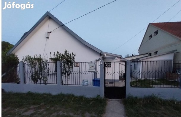 Debrecen, Zrínyi utcai ház tulajdonostól eladó