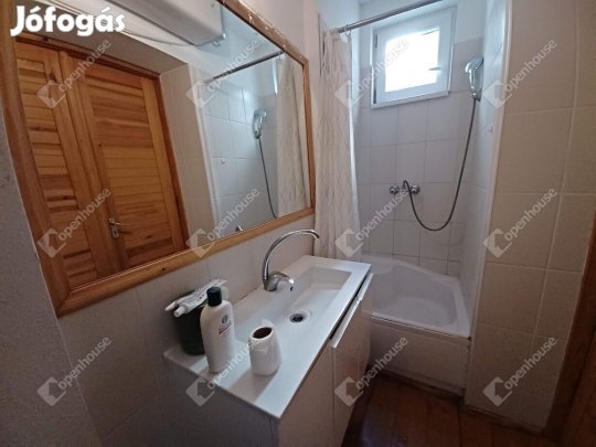 Debrecen belvárosában ház eladó