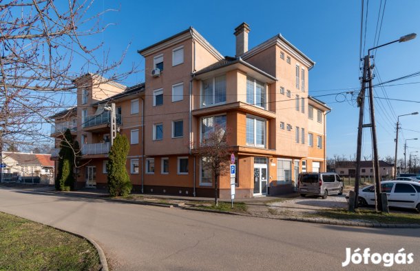 Debrecen belvárosi 6 szobás lakás eladó