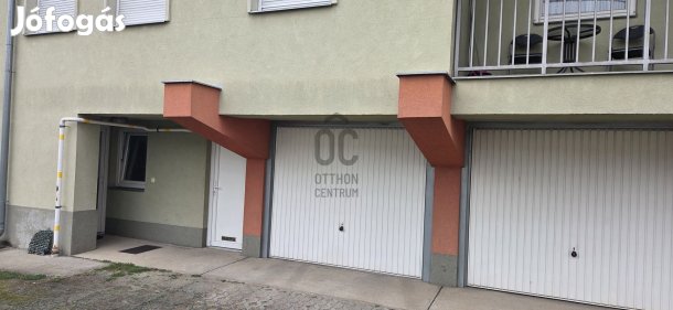 Debrecenben, 21 nm-es, önálló garázs eladó!
