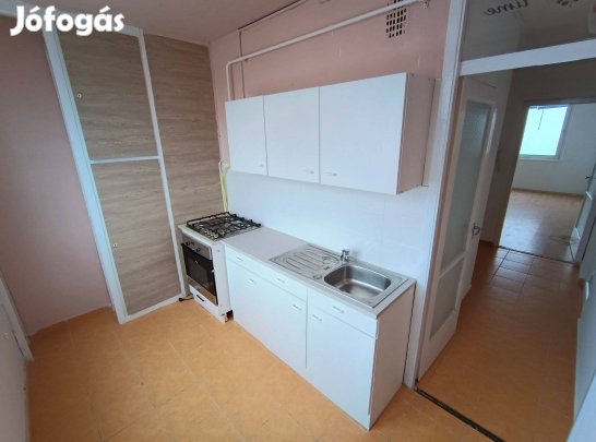 Debrecenben, Csapó utcán, 60nm-es, 3 szobás, loggiás lakás!