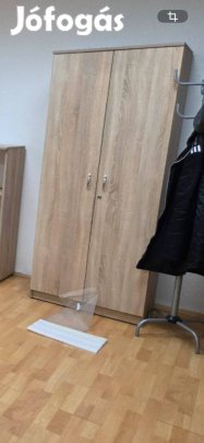 Debrecenben szekrény elado