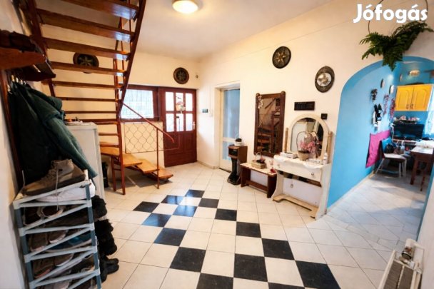 Debreceni 110 nm-es ház eladó