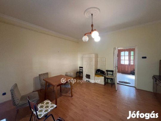 Debreceni 130 nm-es ház eladó
