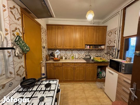 Debreceni 140 nm-es lakás eladó