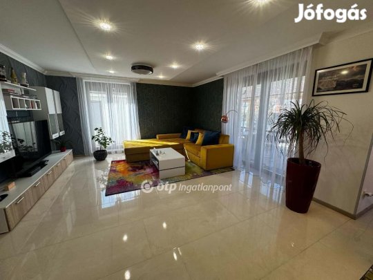 Debreceni 315 nm-es ház eladó