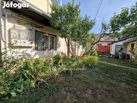 Debreceni 39 nm-es ház eladó