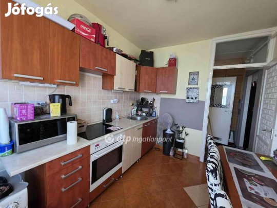 Debreceni 44 nm-es lakás eladó