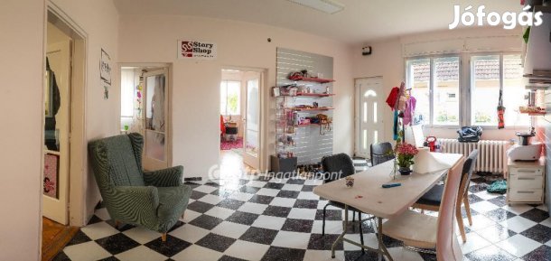 Debreceni 460 nm-es ház eladó