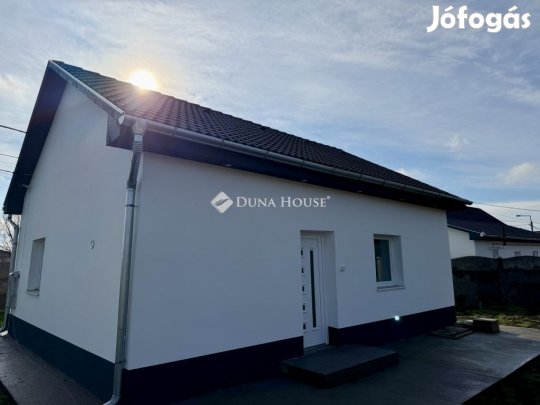 Debreceni 47 nm-es ház eladó