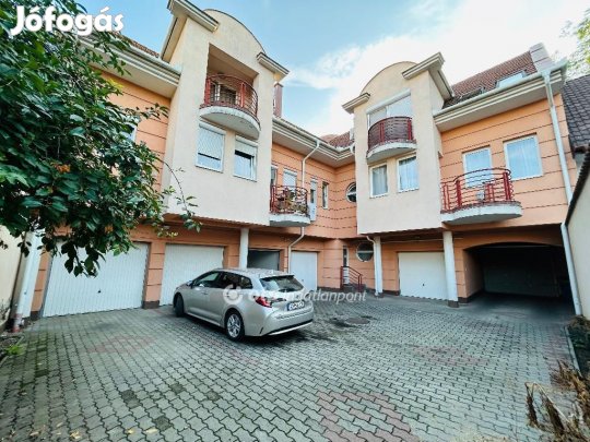 Debreceni 55 nm-es lakás eladó