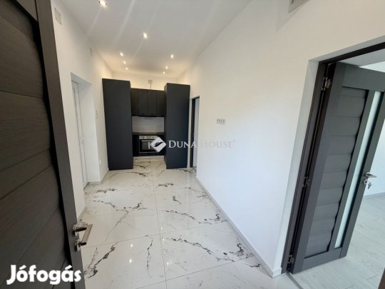 Debreceni 59 nm-es ház eladó