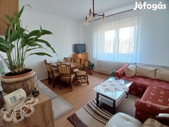 Debreceni 70 nm-es ház eladó