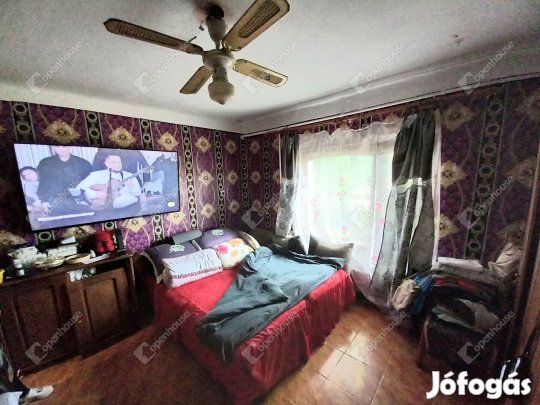 Debreceni 70 nm-es ház eladó