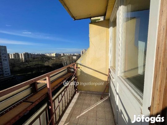 Debreceni 72 nm-es lakás eladó