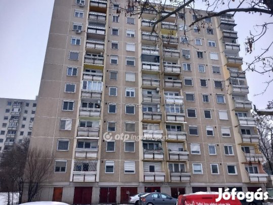 Debreceni 72 nm-es lakás eladó