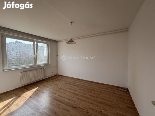 Debreceni 73 nm-es lakás eladó